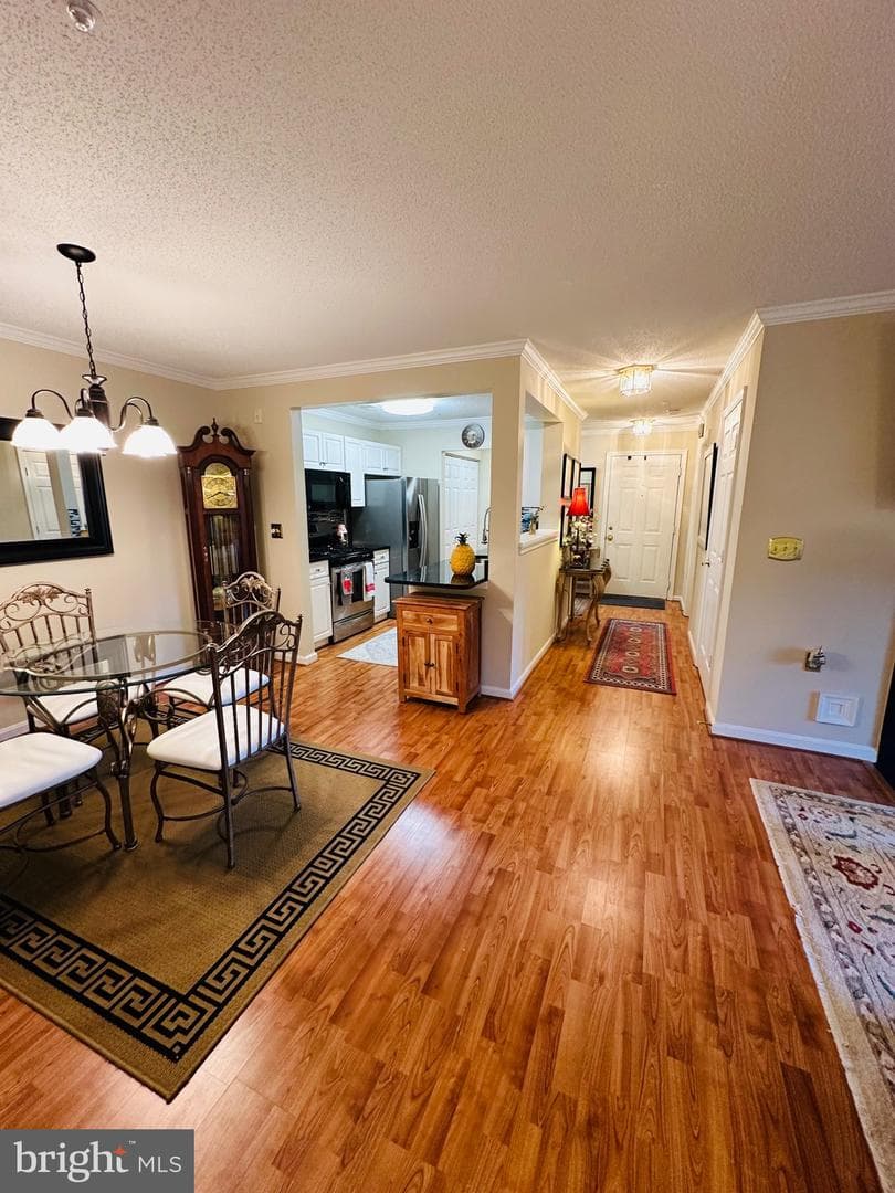 10010 Vanderbilt Circle #4-9 photo 4