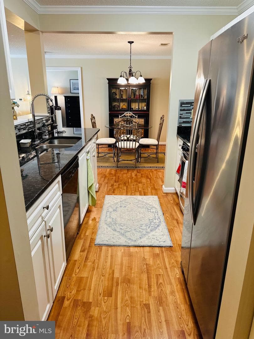 10010 Vanderbilt Circle #4-9 photo 7