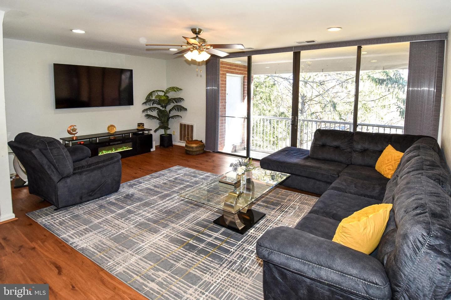 800 Quince Orchard Boulevard #800-20 photo 4