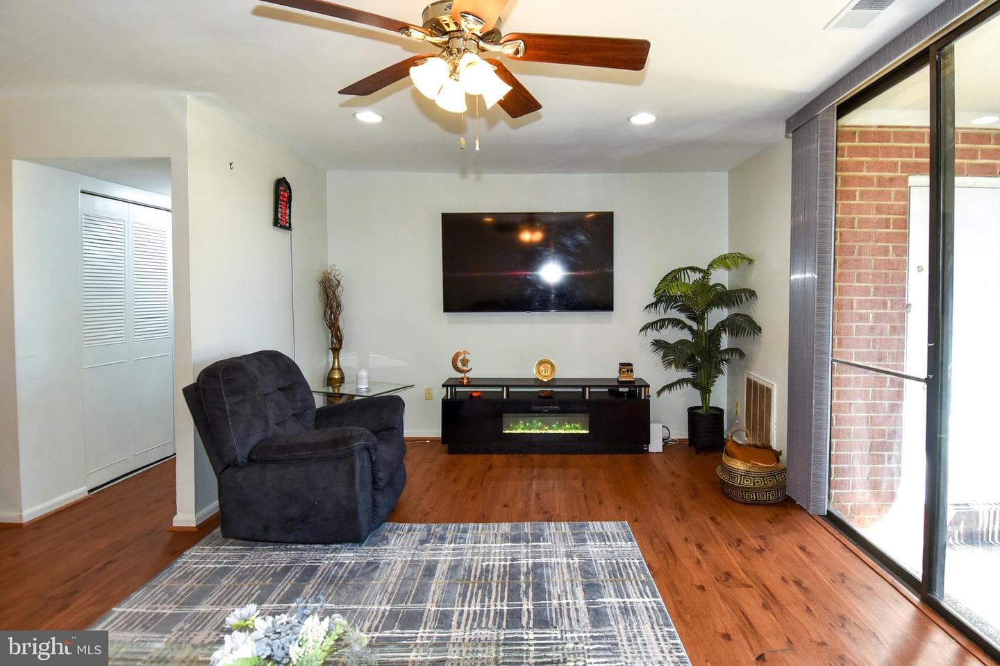 800 Quince Orchard Boulevard #800-20 photo 6