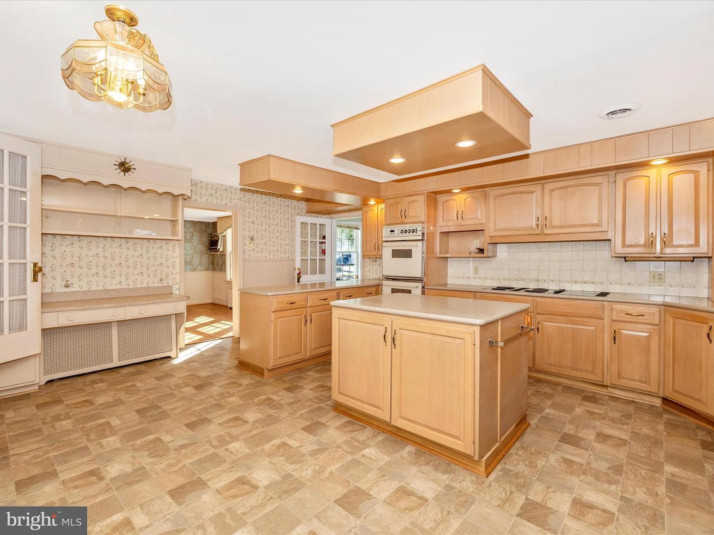 19810 Peach Tree Road photo 9