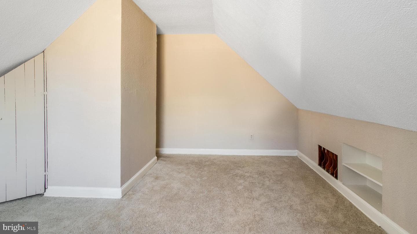 1106 Dryden Street photo 20