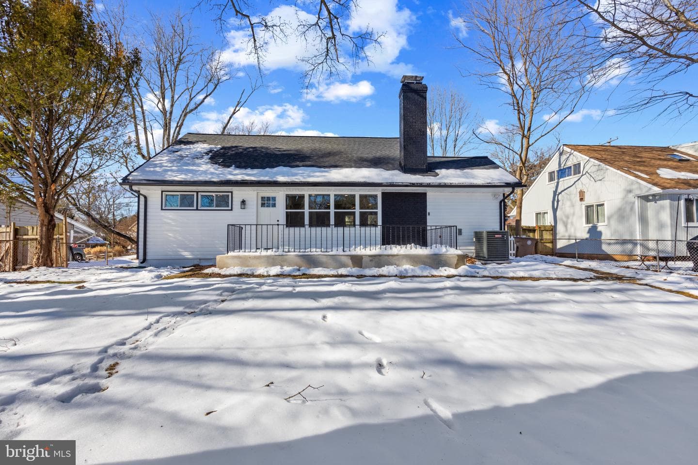 303 Bradley Avenue photo 23