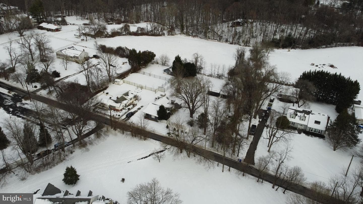 13813 Berryville Road photo 26