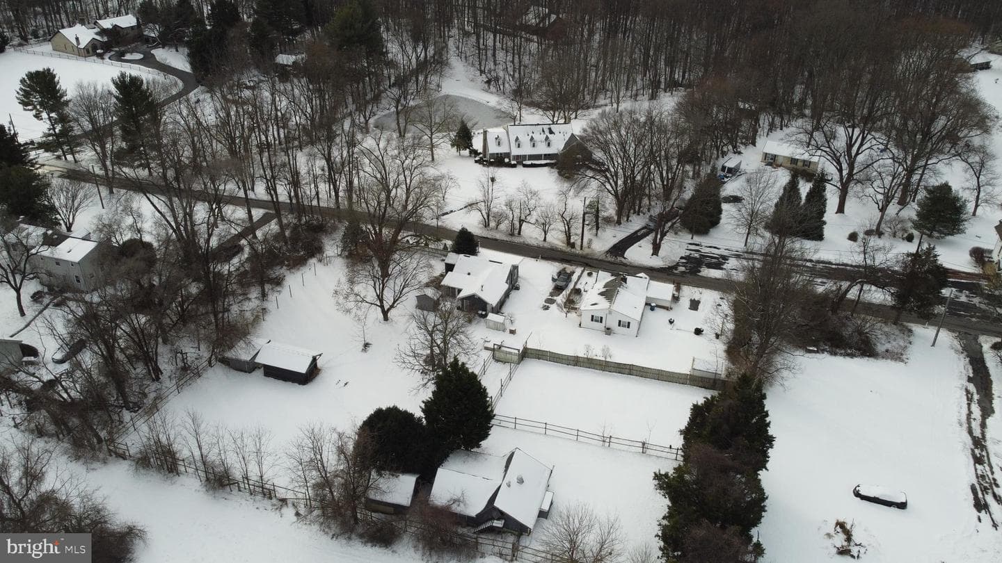 13813 Berryville Road photo 32
