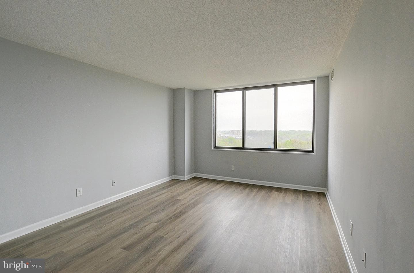 5225 Pooks Hill Road #1227s photo 9