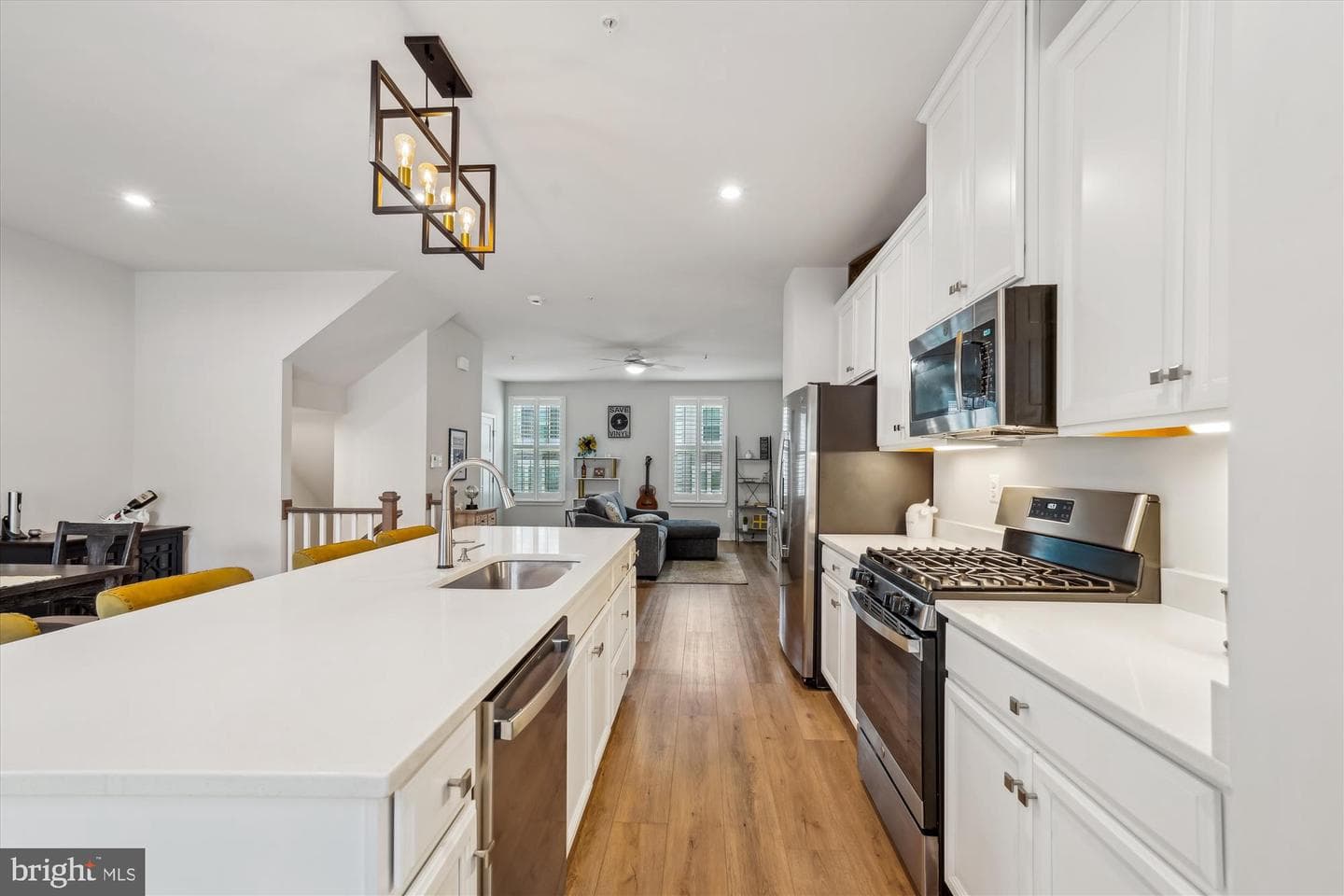 19734 Preservation Mews photo 4