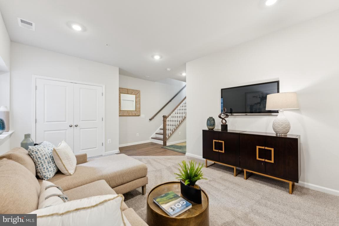 10120 Kings Grove Way photo 3