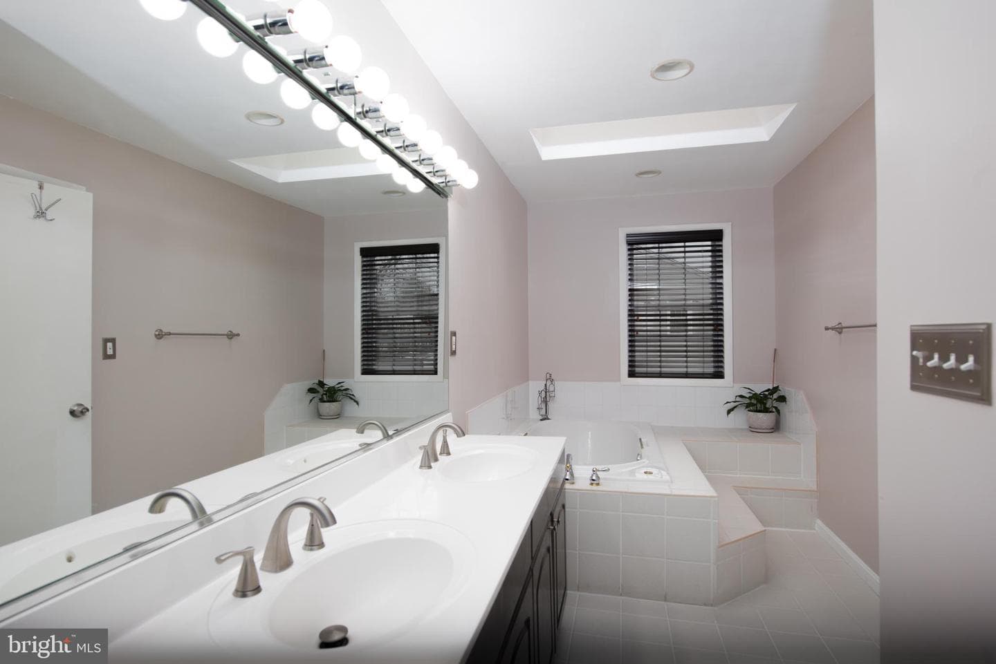 14211 Ansted Road photo 14