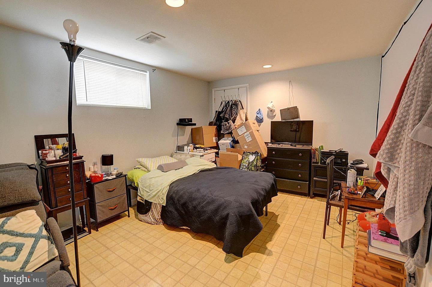 14017 London Lane photo 17
