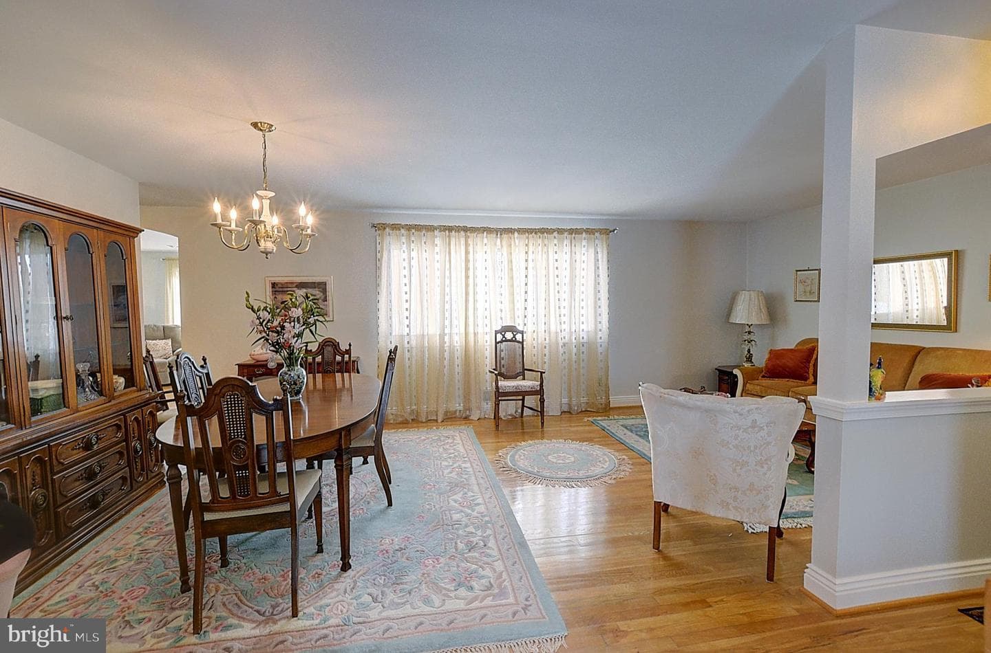 14017 London Lane photo 4