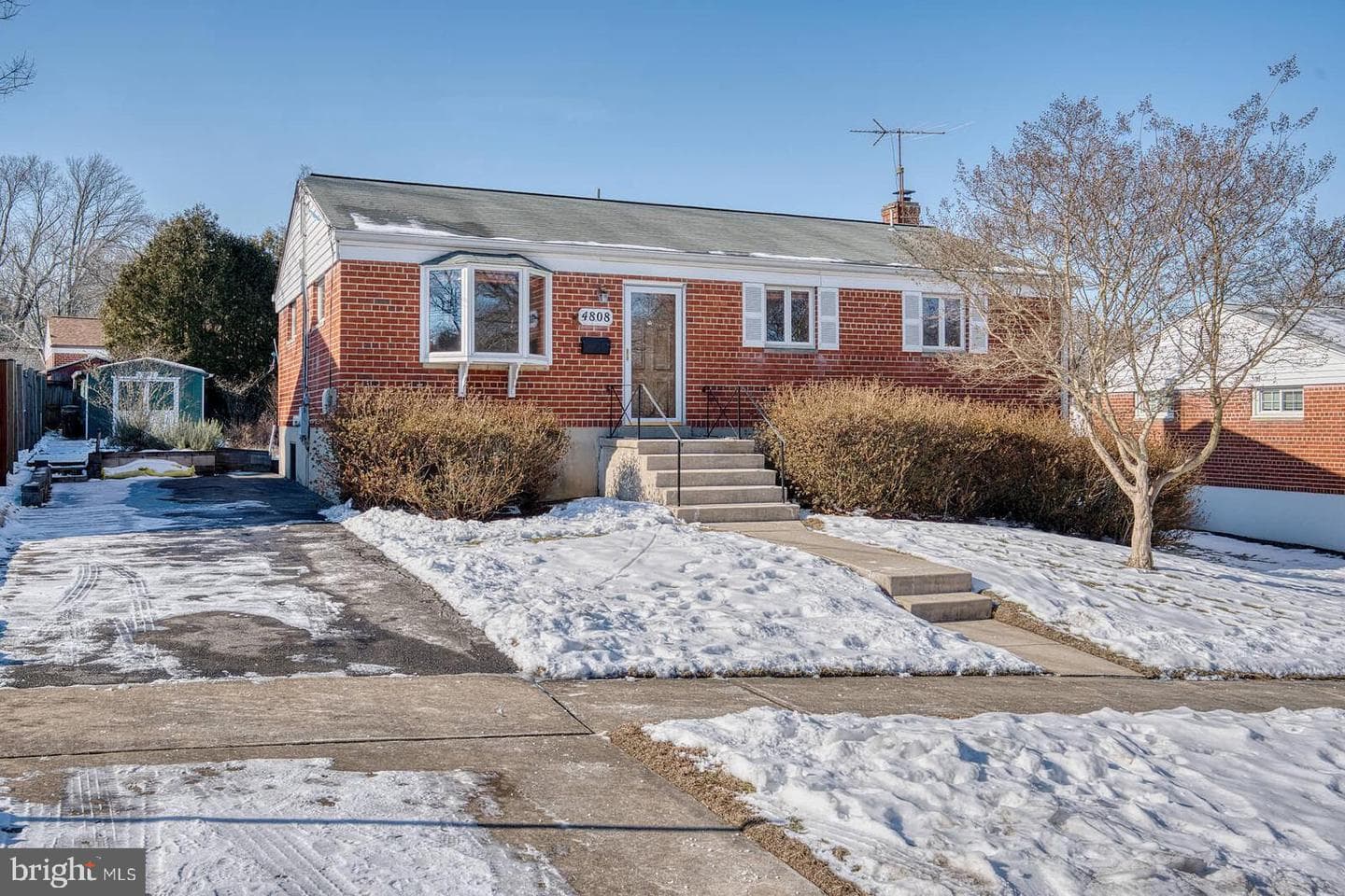 4808 Wilwyn Way photo 2
