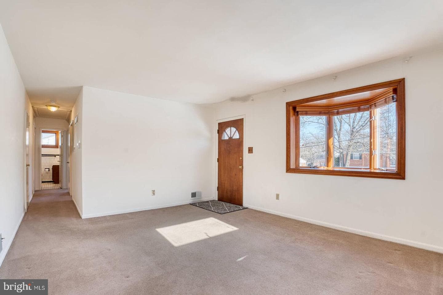 4808 Wilwyn Way photo 5