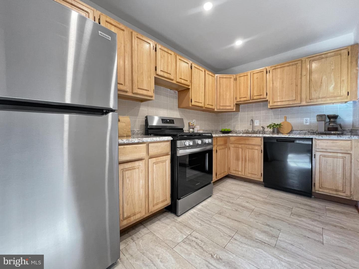 882 Quince Orchard Boulevard #t2 photo 4