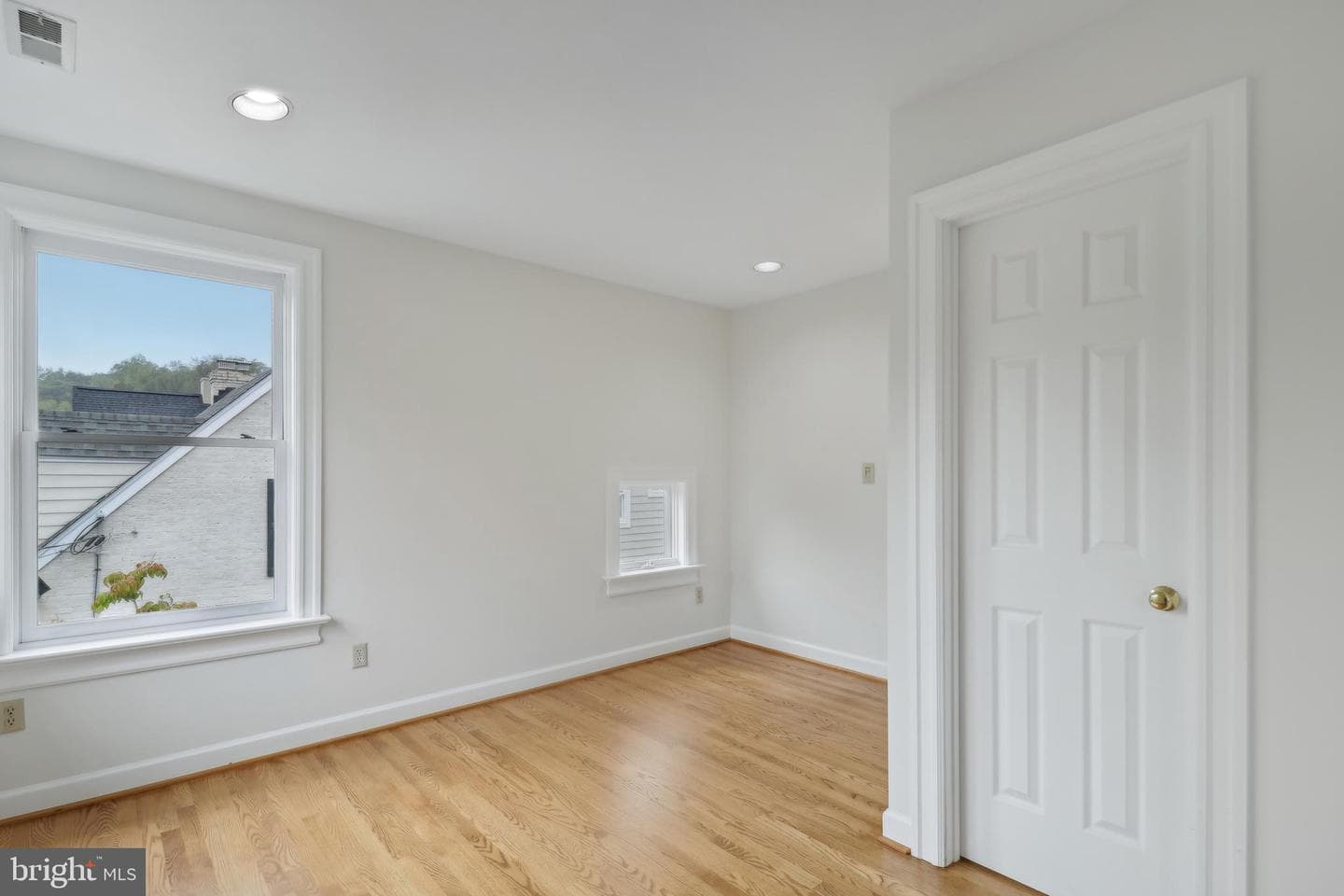 6417 Broad Street photo 28