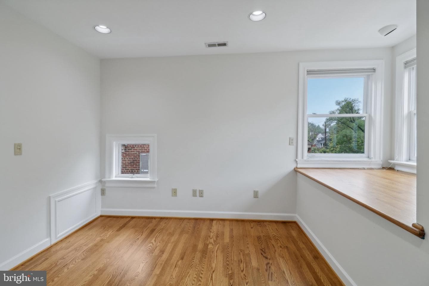 6417 Broad Street photo 30
