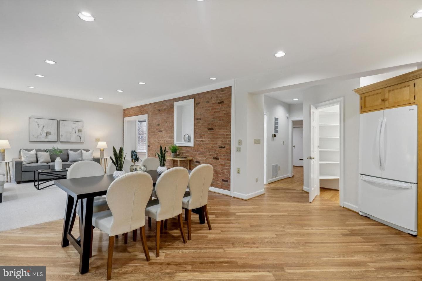 6417 Broad Street photo 5