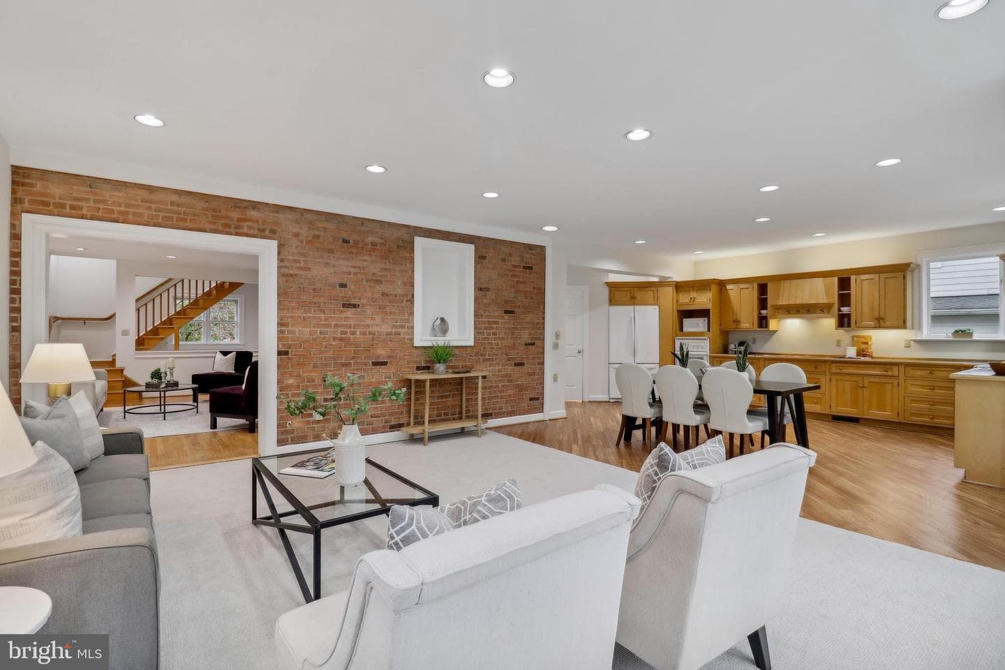 6417 Broad Street photo 6