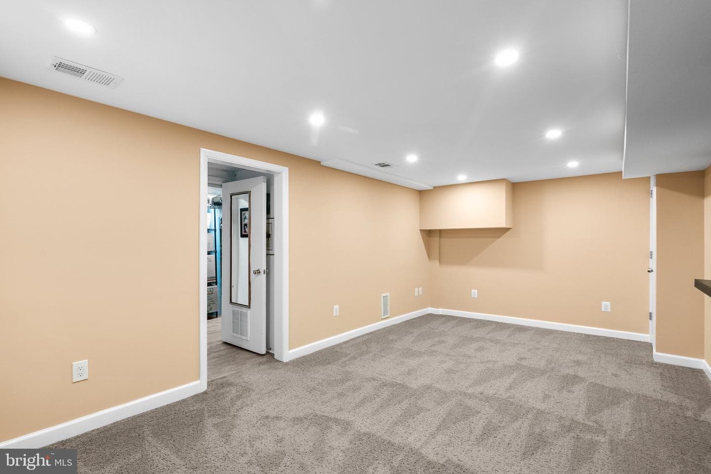 2710 Harmon Road photo 20