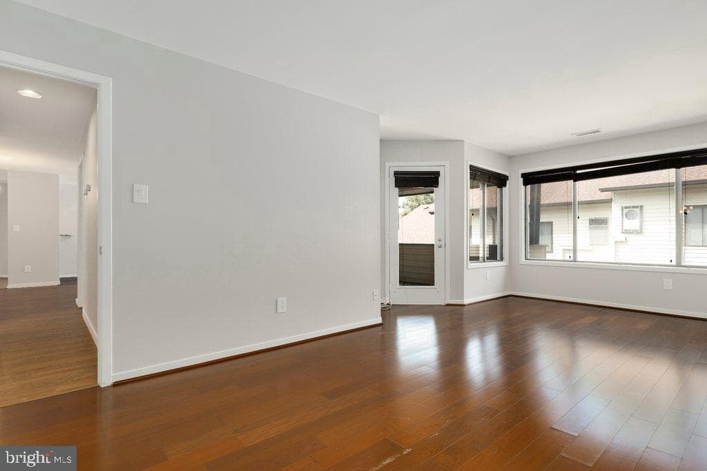 9878 Hellingly Place #115 photo 14