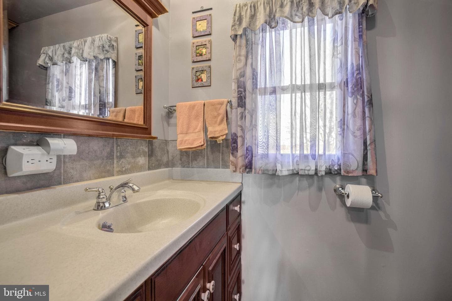 20601 Whites Ferry Road photo 16