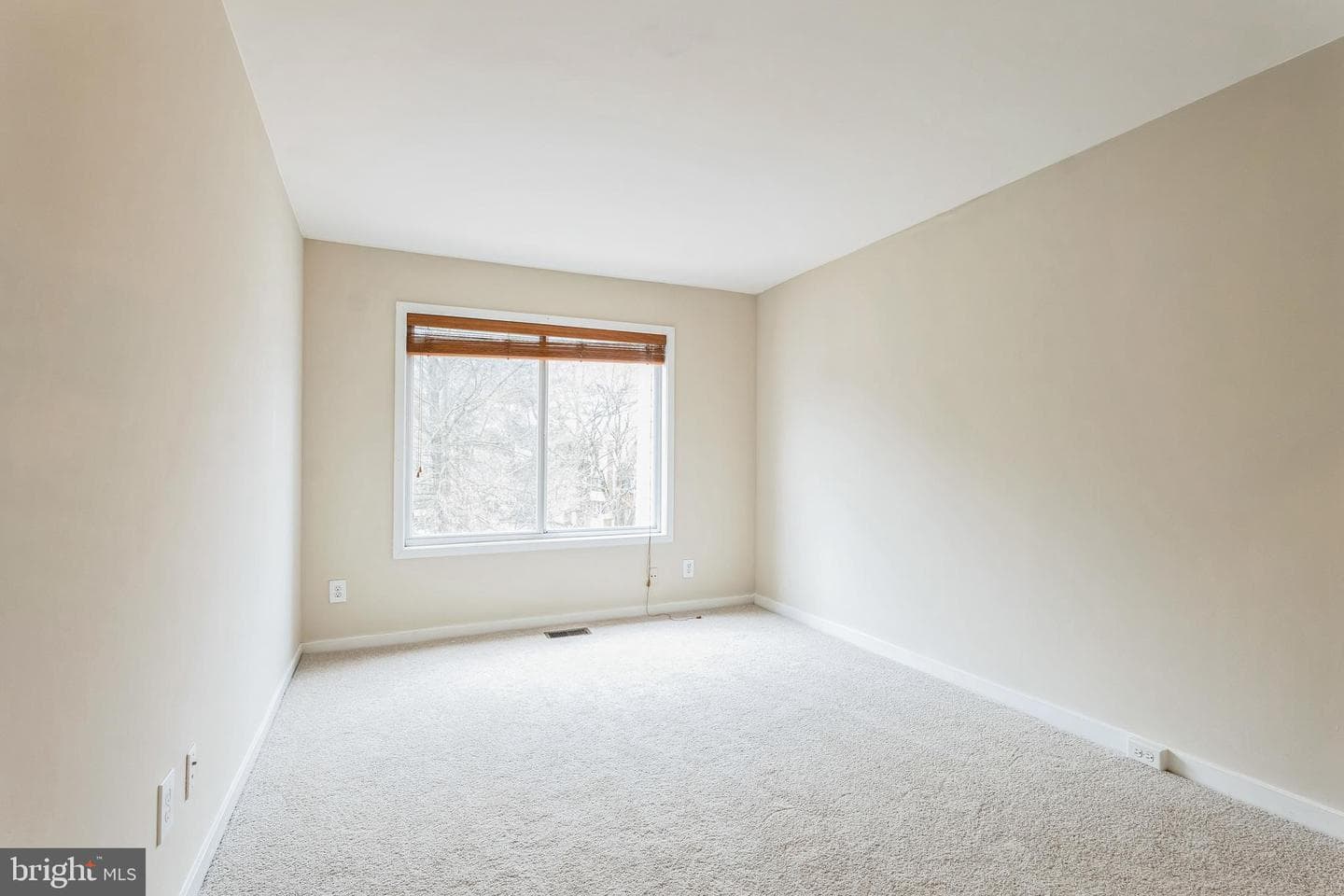 9809 Lake Shore Drive photo 20