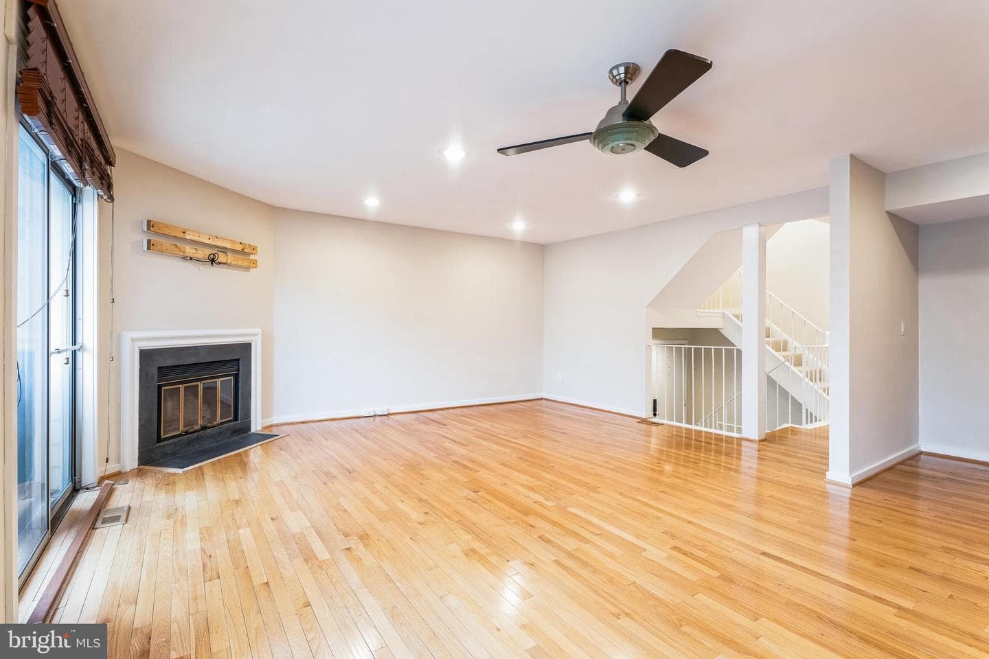 9809 Lake Shore Drive photo 5