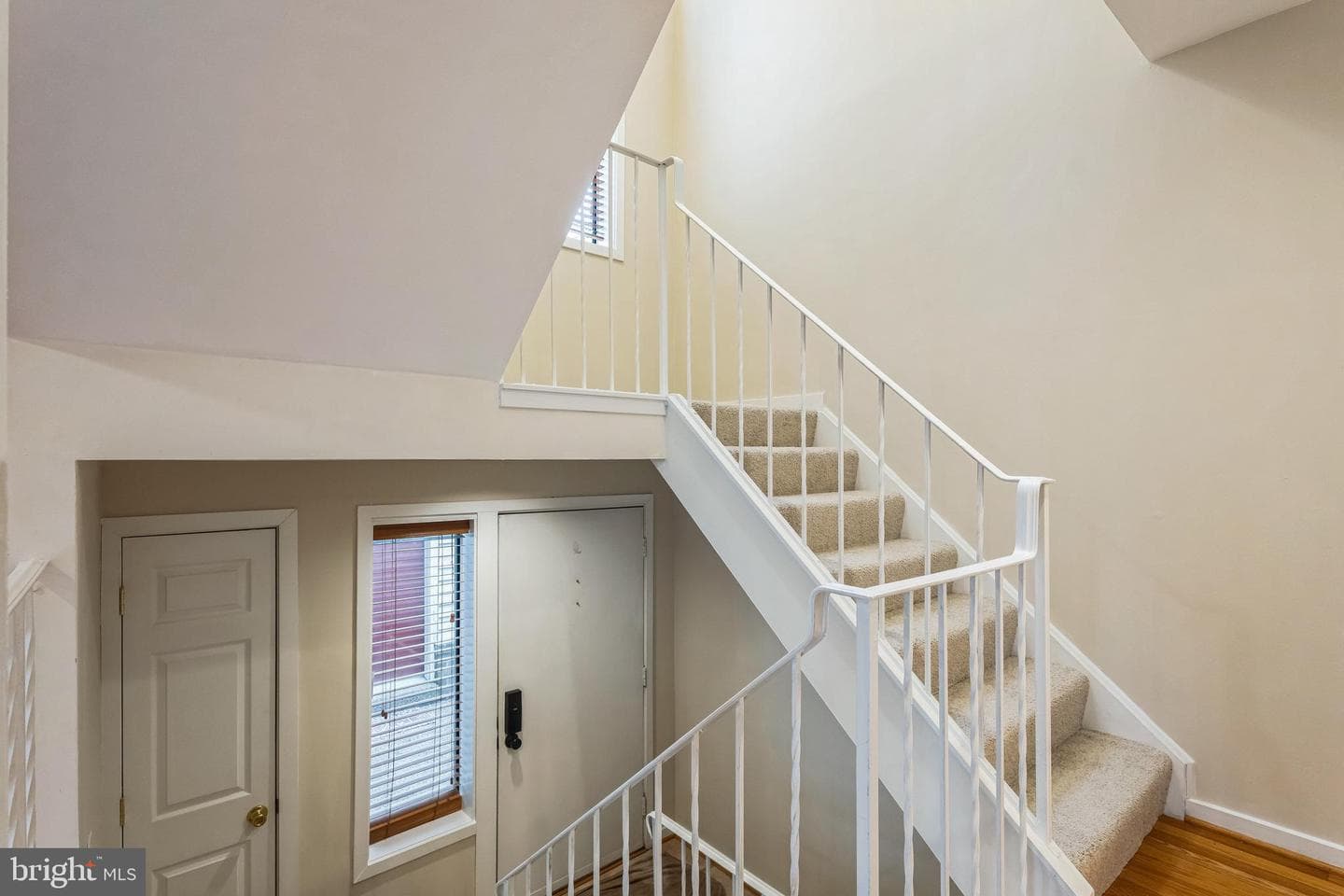 9809 Lake Shore Drive photo 9