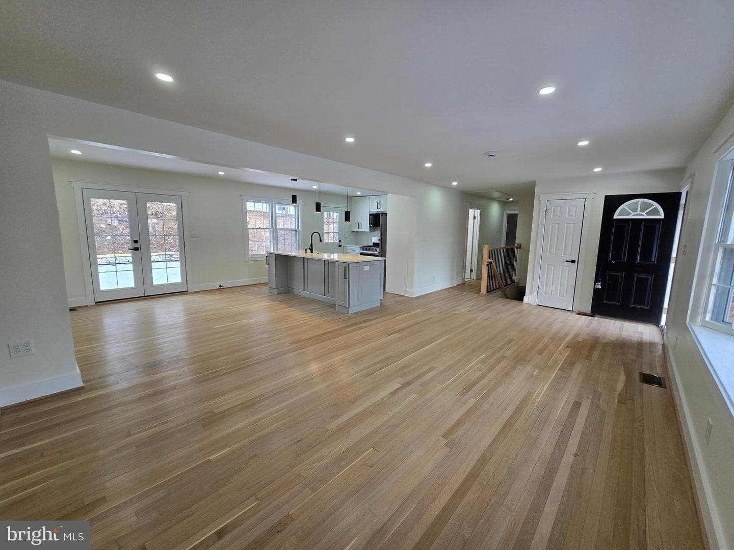 1014 Nora Drive photo 5
