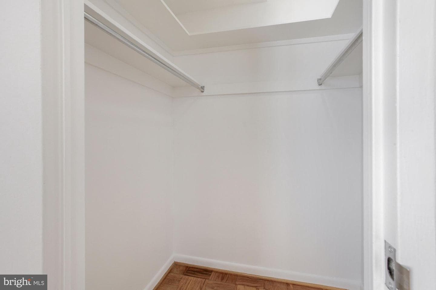 10401 Grosvenor Place #910 photo 15