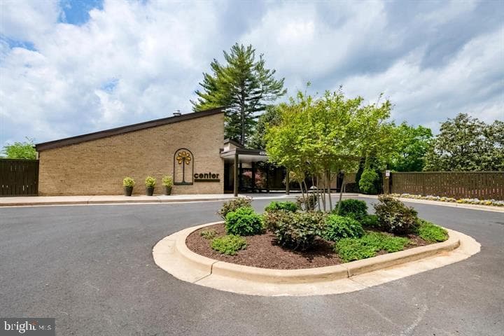 4940 Sentinel Drive #4-105 photo 24