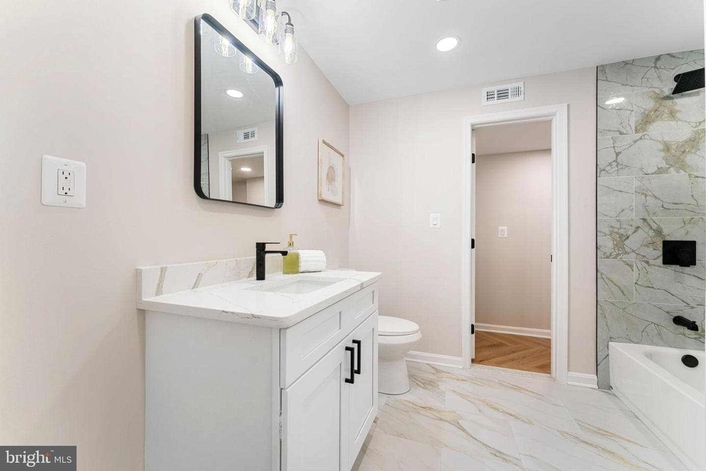 2308 Holly Spring Drive photo 25