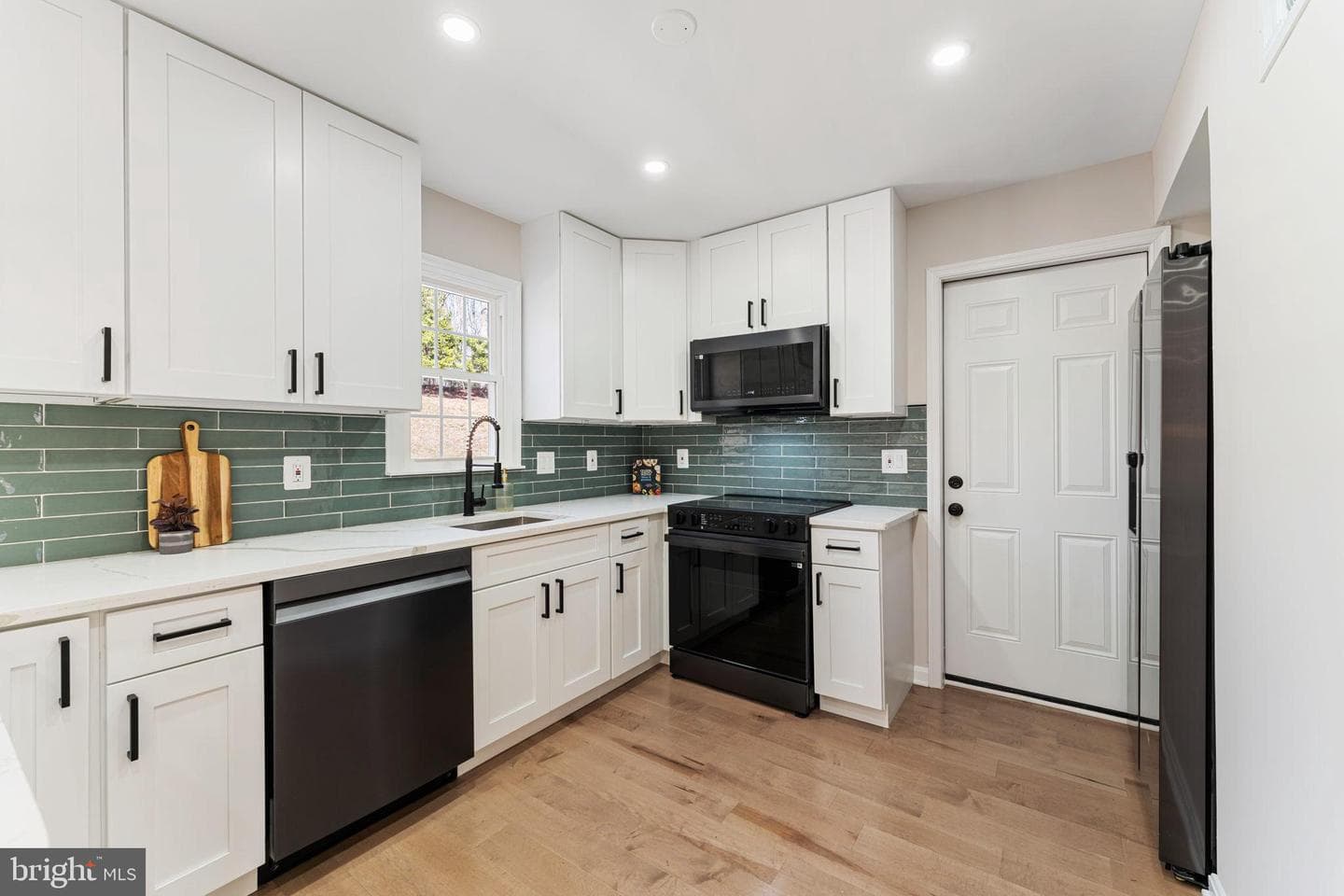 2308 Holly Spring Drive photo 8