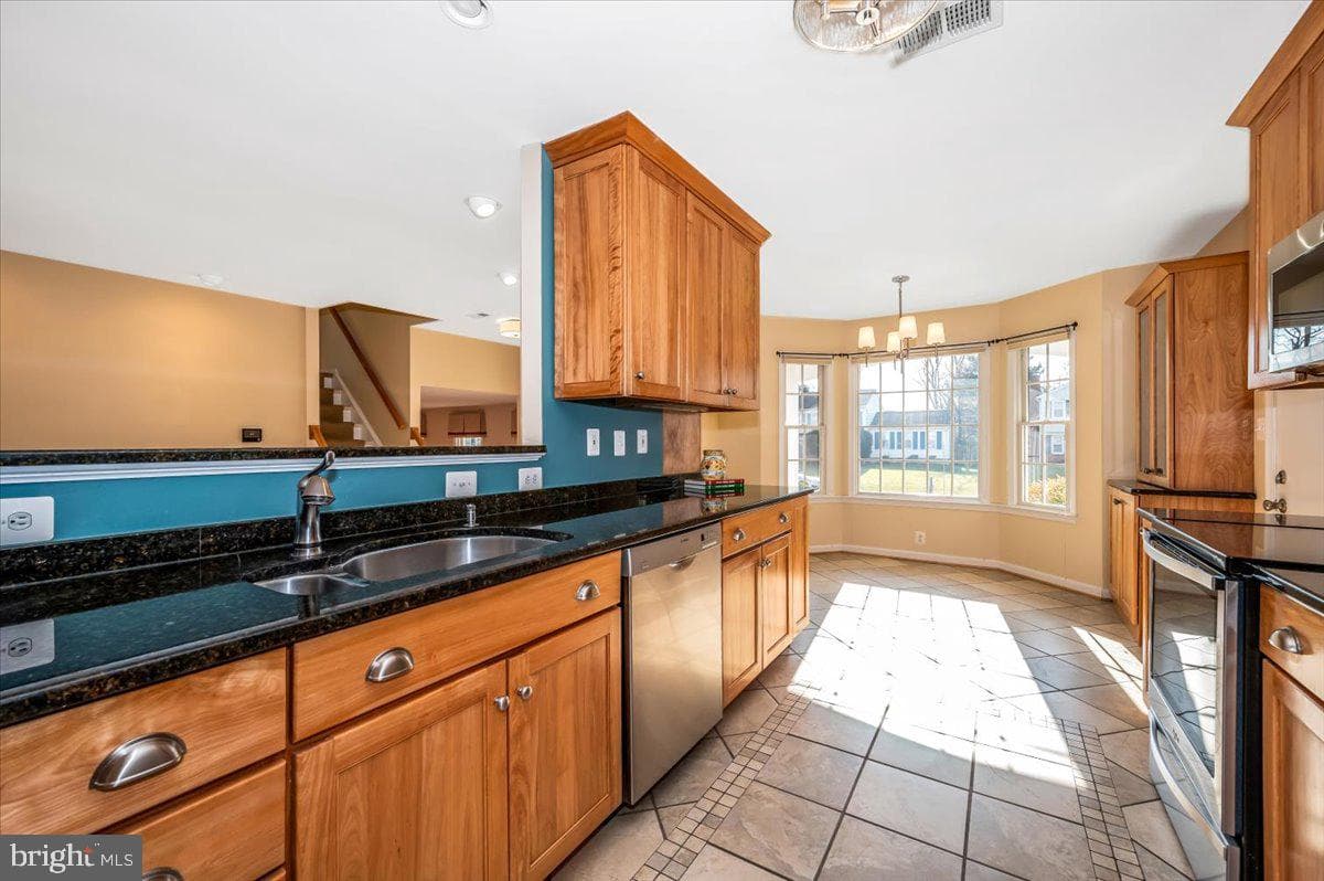 19805 Spurrier Avenue photo 16