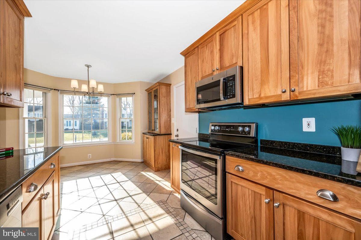 19805 Spurrier Avenue photo 20