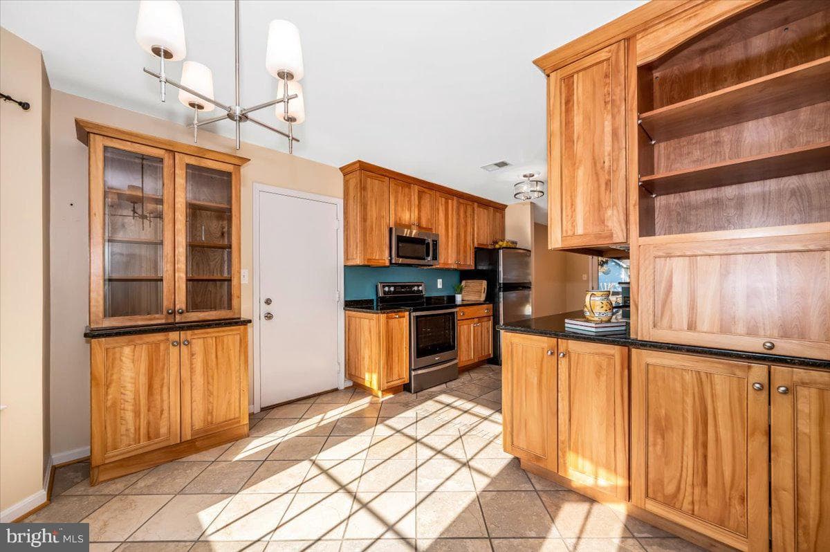 19805 Spurrier Avenue photo 22