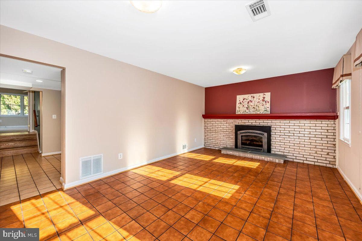 19805 Spurrier Avenue photo 26