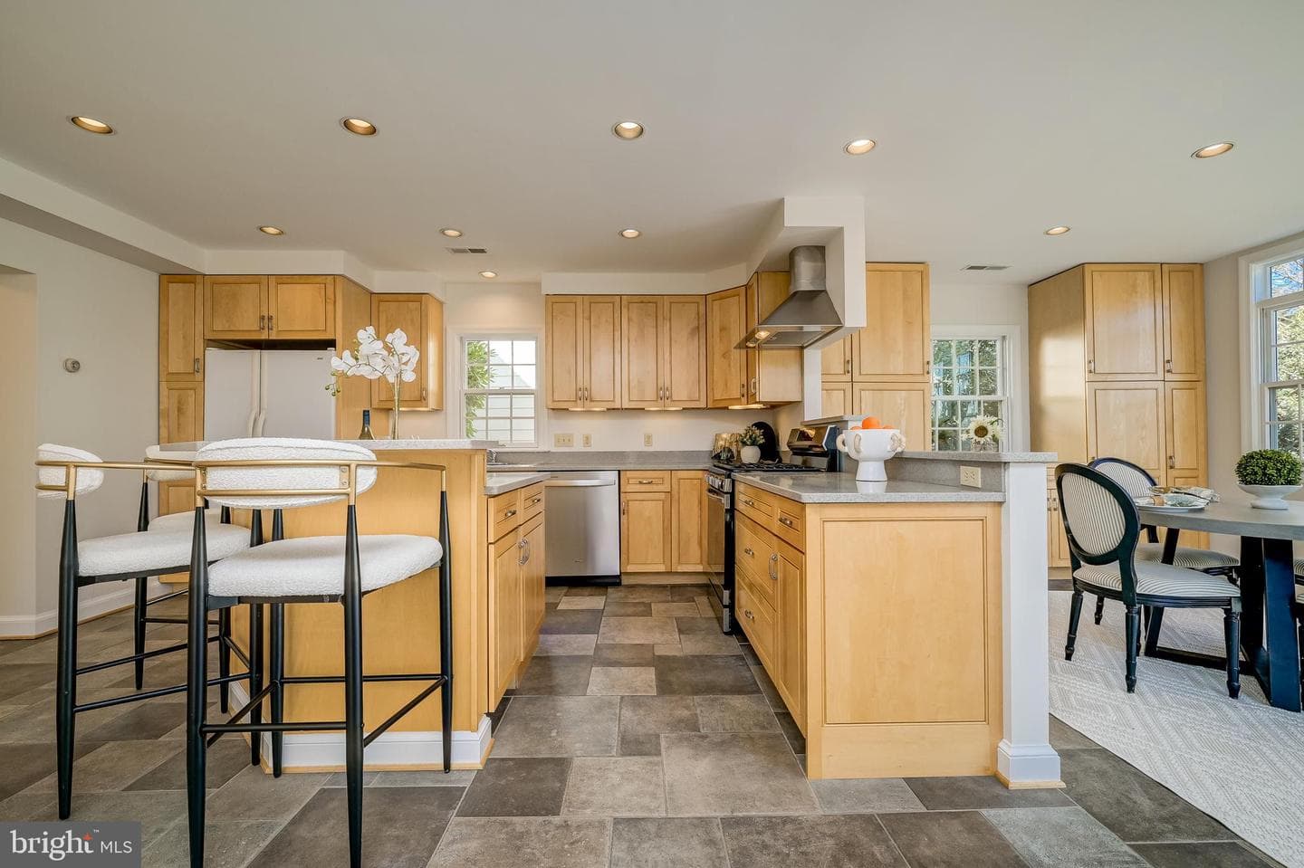 7817 Stratford Road photo 12