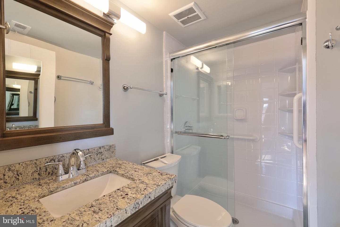 19301 Club House Road #302 photo 15