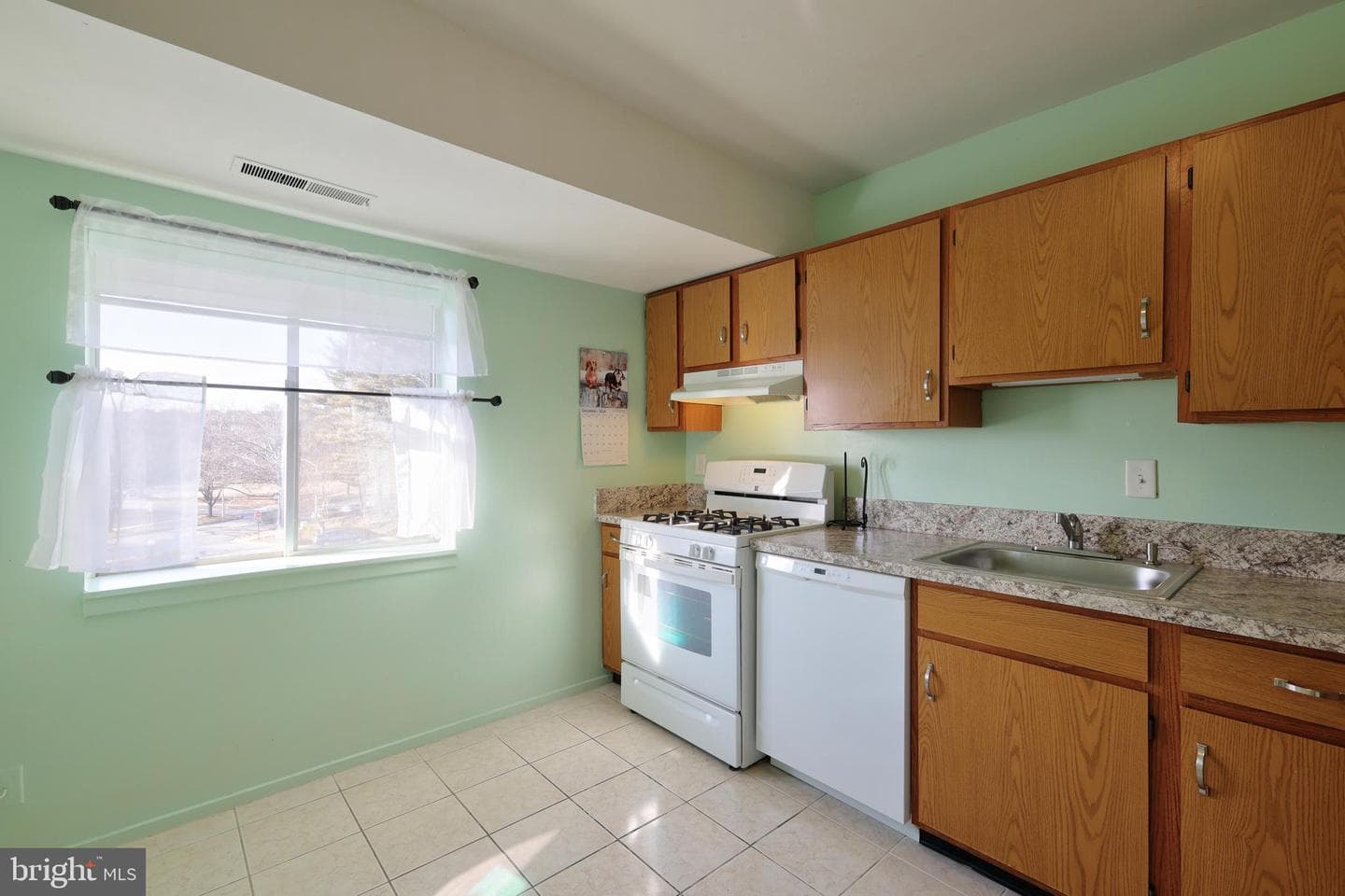 19301 Club House Road #302 photo 7