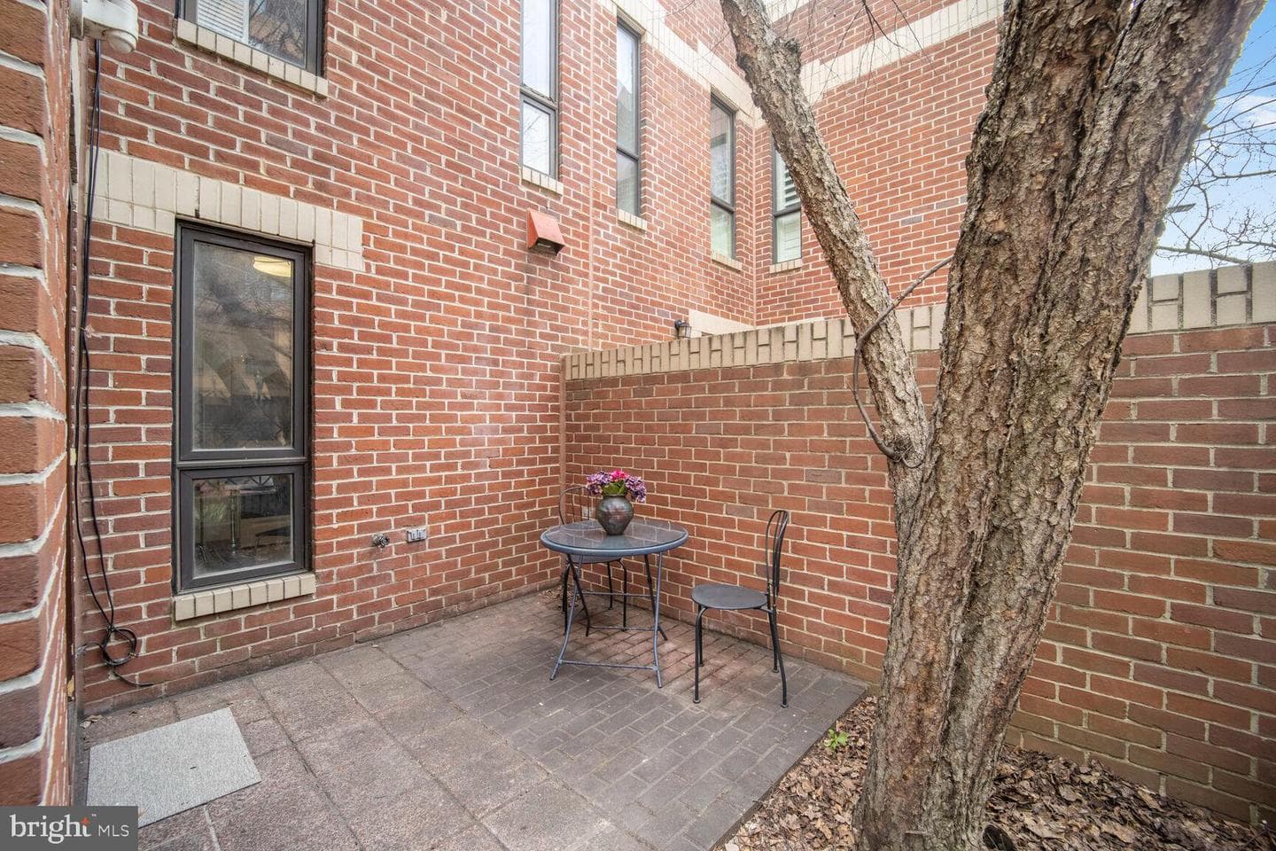 4820 Hampden Lane #r-5 photo 3