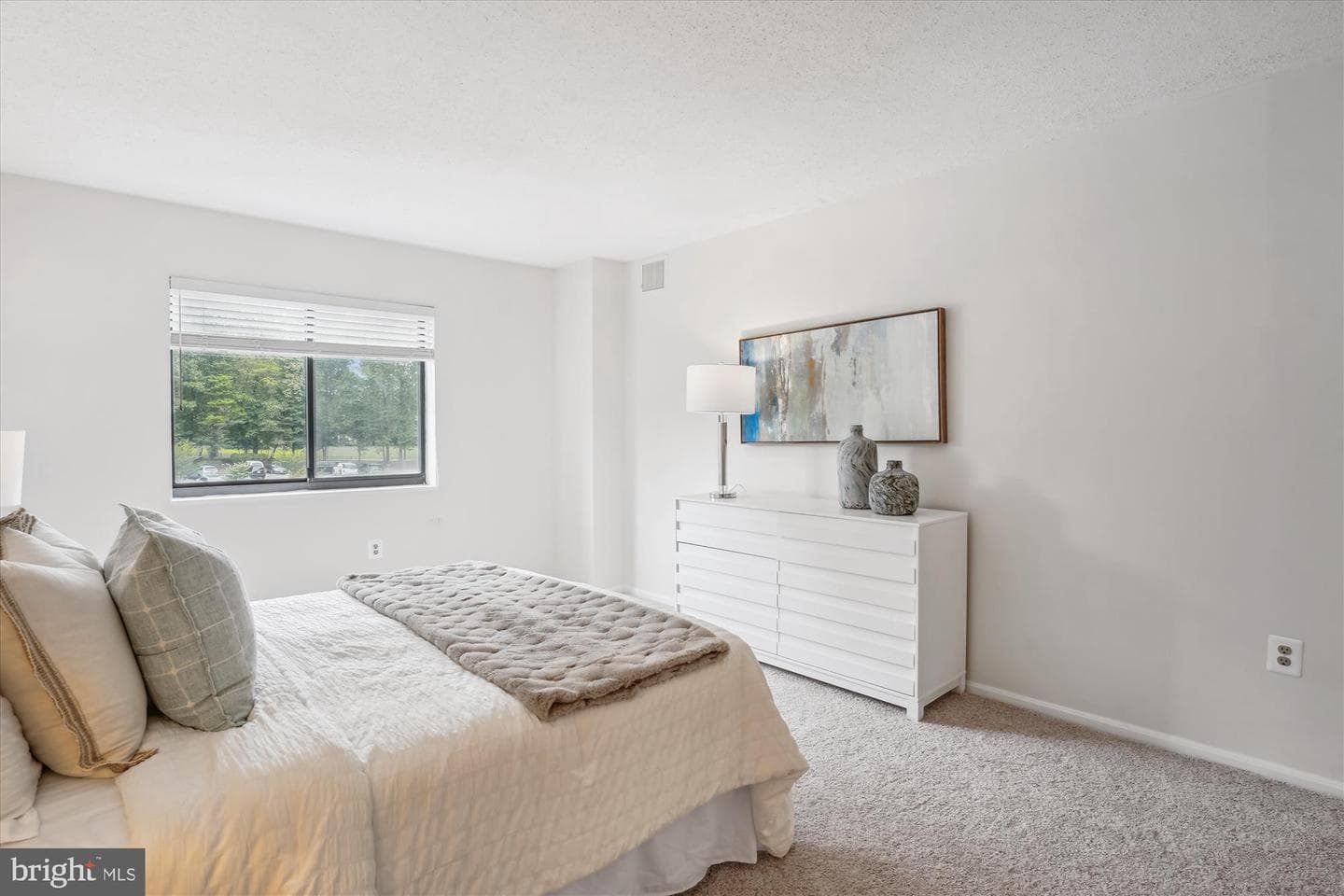 15100 Interlachen Drive #4-221 photo 11