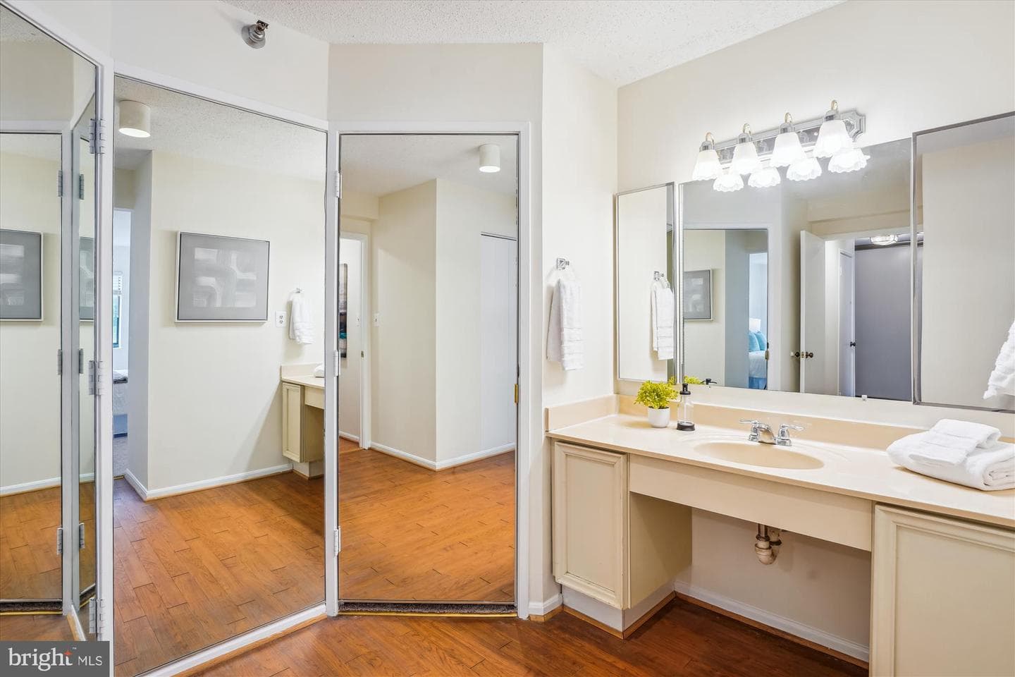15100 Interlachen Drive #4-221 photo 14