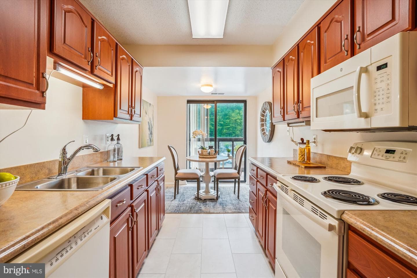 15100 Interlachen Drive #4-221 photo 22