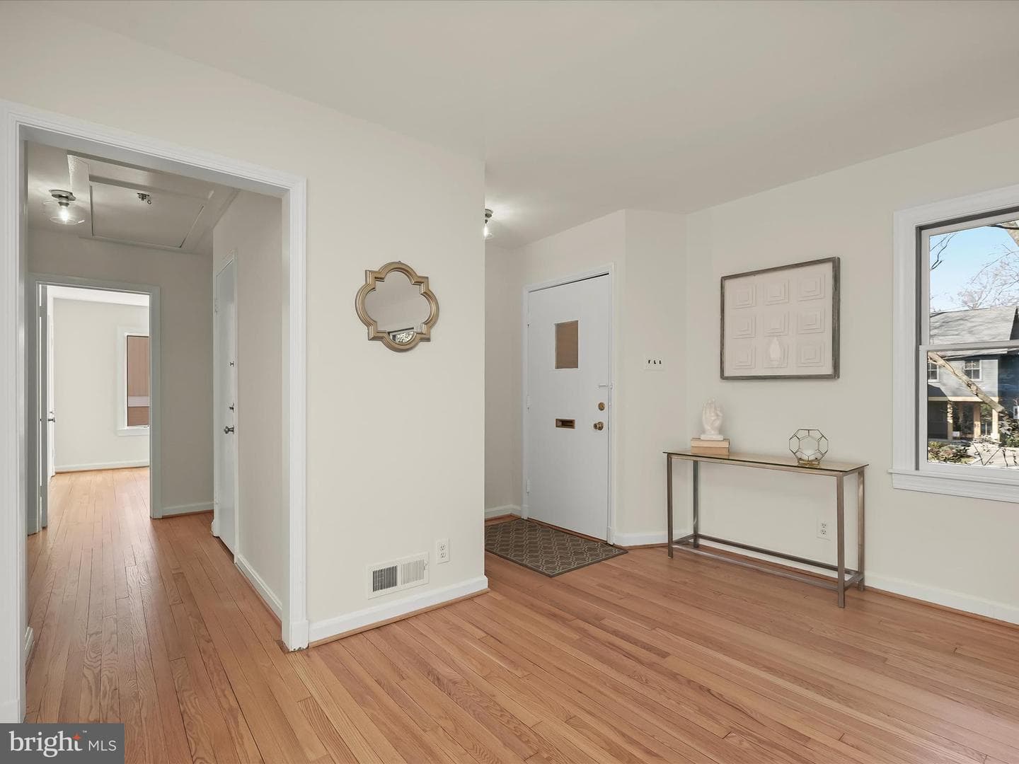 4910 Essex Avenue photo 4