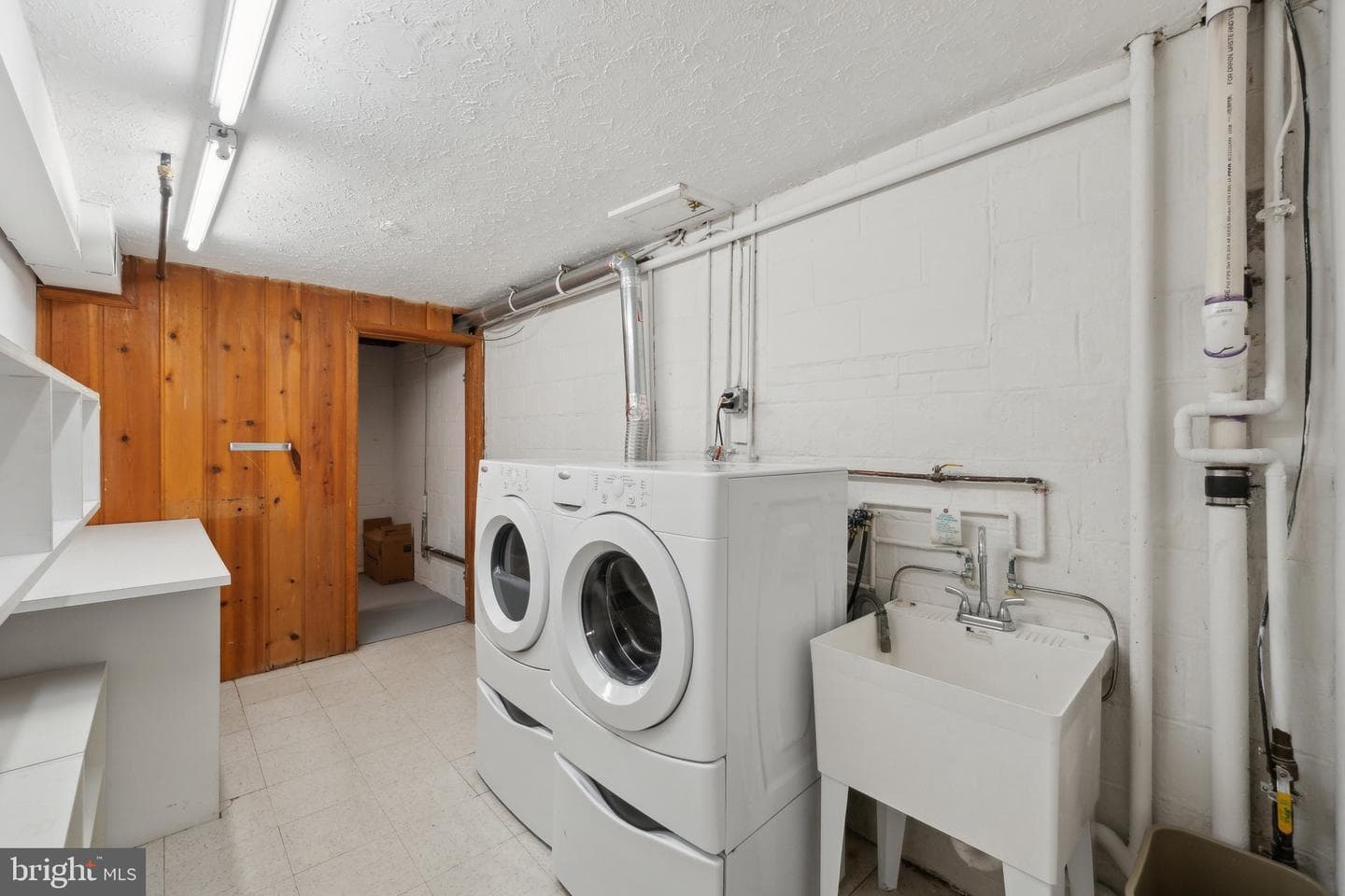 9621 E Bexhill Drive photo 35