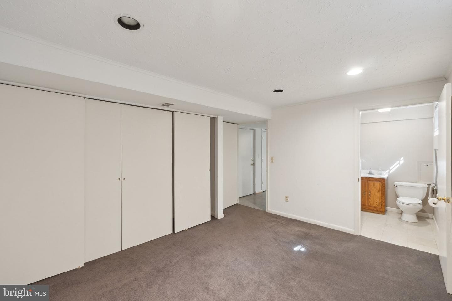 9621 E Bexhill Drive photo 37