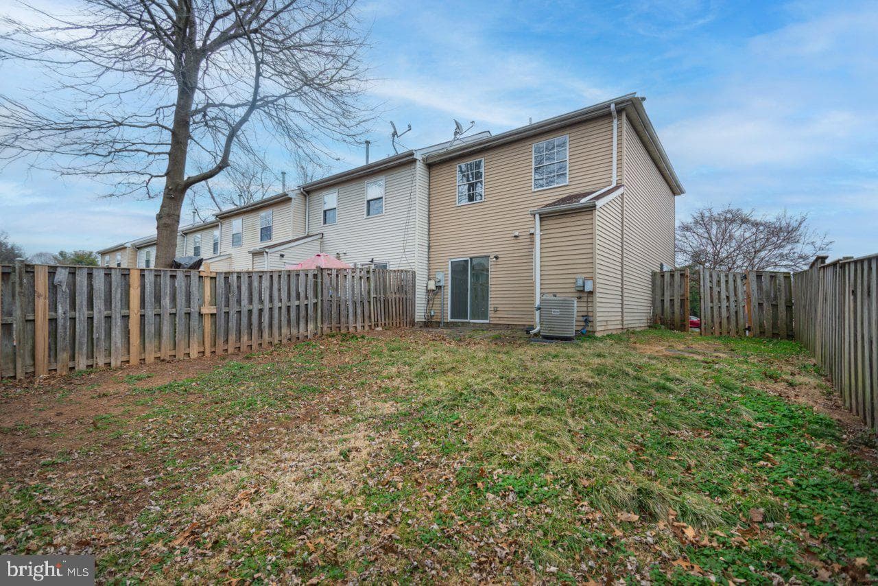 19526 Fetlock Drive photo 36