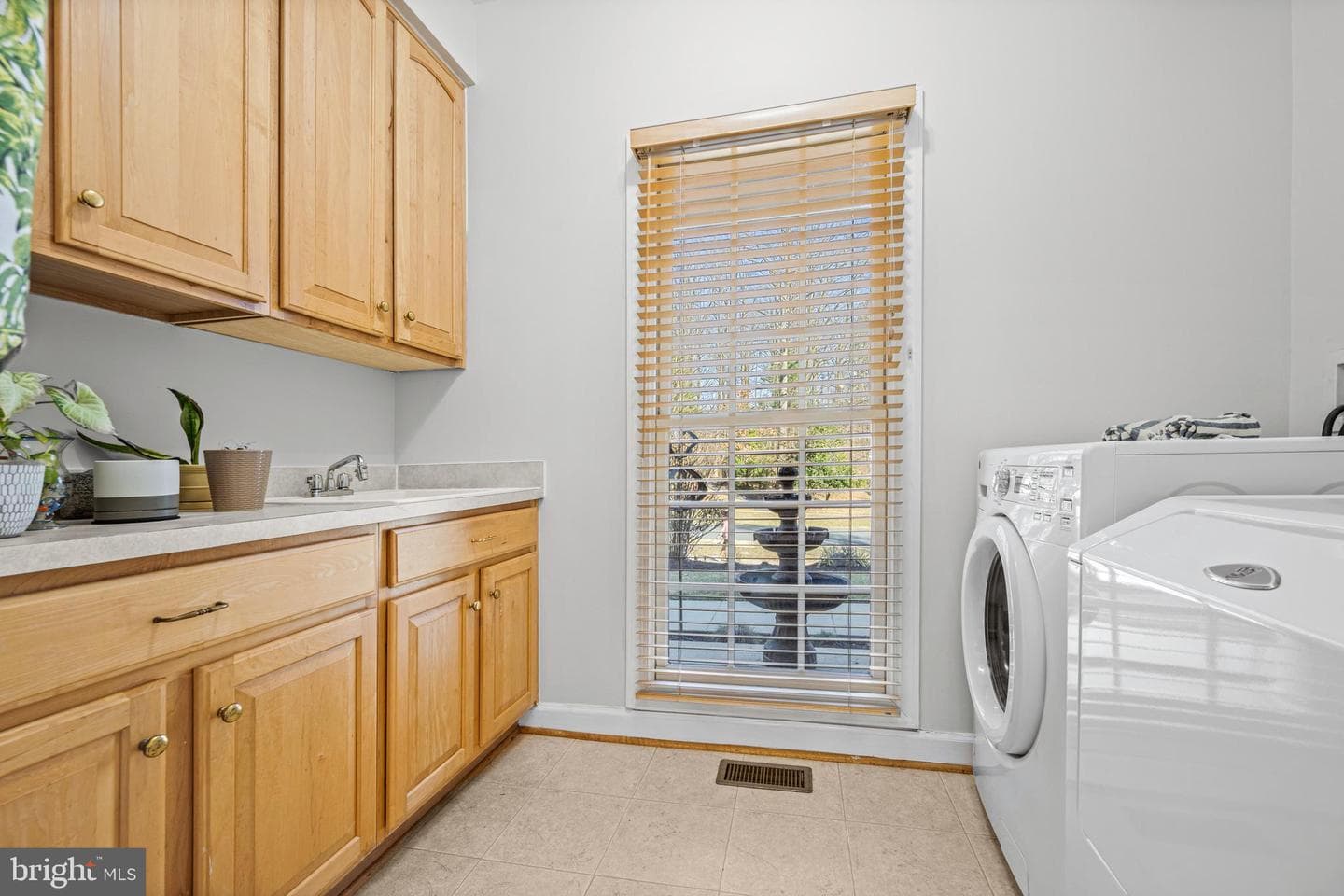 15803 Thistlebridge Drive photo 24