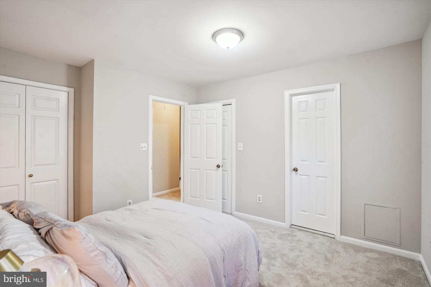 4871 Chevy Chase Drive #161 photo 15